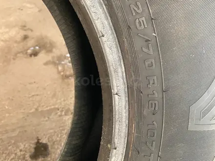 3 шт шипованные шины 225/70 R16 за 30 000 тг. в Астана – фото 3