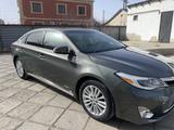 Toyota Avalon 2013 года за 7 400 000 тг. в Атырау – фото 2
