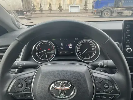 Toyota Camry 2022 года за 18 500 000 тг. в Астана – фото 6