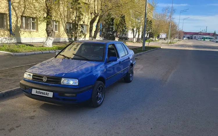 Volkswagen Vento 1993 годаfor2 500 000 тг. в Петропавловск