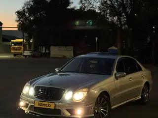 Mercedes-Benz E 320