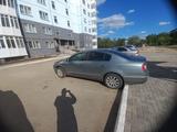 Volkswagen Passat 2008 года за 3 900 000 тг. в Кокшетау – фото 4