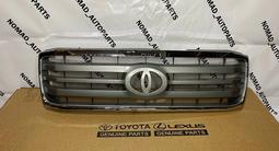 Решётка радиатора серая с хромом на Toyota Land Cruiser 100 за 30 000 тг. в Алматы