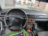 Mercedes-Benz E 280 1993 годаүшін2 300 000 тг. в Кентау – фото 3