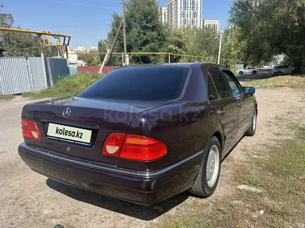 Mercedes-Benz E 240 1998 года за 2 300 000 тг. в Алматы – фото 6