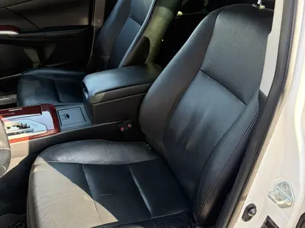 Toyota Camry 2013 года за 9 950 000 тг. в Алматы – фото 17