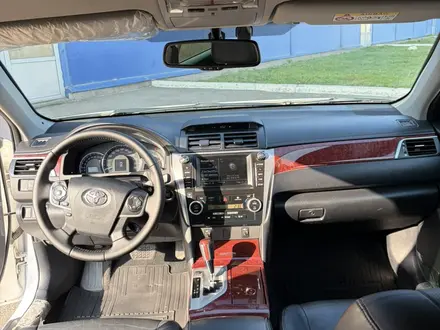 Toyota Camry 2013 года за 9 950 000 тг. в Алматы – фото 26