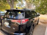 Toyota RAV4 2017 года за 8 500 000 тг. в Актау – фото 2