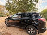 Toyota RAV4 2017 года за 8 500 000 тг. в Актау – фото 4