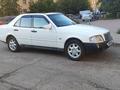 Mercedes-Benz C 280 1994 года за 1 560 000 тг. в Астана – фото 2