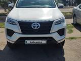 Toyota Fortuner 2022 года за 23 500 000 тг. в Алматы – фото 2