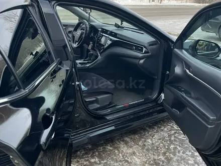 Toyota Camry 2019 года за 11 000 000 тг. в Караганда – фото 6