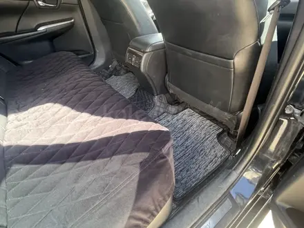 Toyota Camry 2015 года за 10 200 000 тг. в Уральск – фото 7