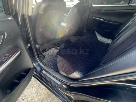 Toyota Camry 2015 года за 10 200 000 тг. в Уральск – фото 6