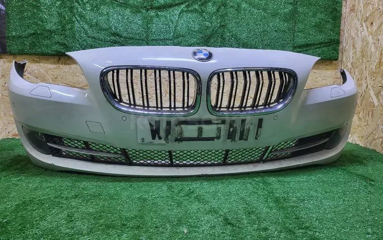 Передний бампер BMW F10 за 150 000 тг. в Астана