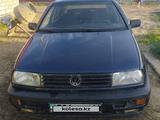 Volkswagen Vento 1992 года за 1 300 000 тг. в Семей – фото 4
