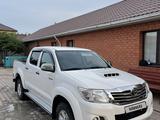 Toyota Hilux 2015 года за 11 100 000 тг. в Атырау