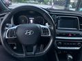 Hyundai Sonata 2018 годаfor10 000 000 тг. в Алматы – фото 13