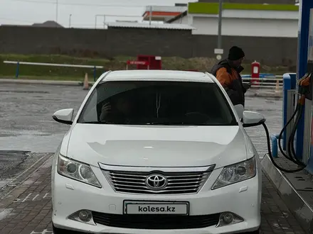 Toyota Camry 2013 года за 9 800 000 тг. в Шымкент – фото 3