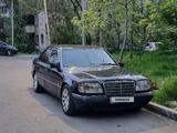 Mercedes-Benz E 280 1994 года за 2 800 000 тг. в Алматы