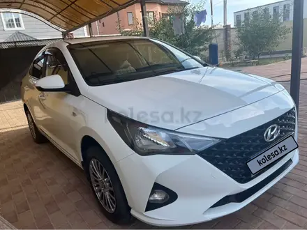 Hyundai Accent 2020 года за 8 200 000 тг. в Актау – фото 3