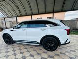 Kia Sorento 2023 года за 18 500 000 тг. в Шымкент – фото 2