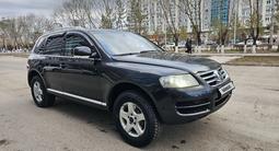 Volkswagen Touareg 2003 года за 4 500 000 тг. в Астана