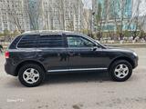 Volkswagen Touareg 2003 года за 4 500 000 тг. в Астана – фото 5