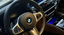 BMW 530 2022 года за 29 500 000 тг. в Алматы – фото 4