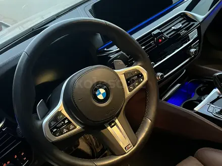 BMW 530 2022 года за 29 500 000 тг. в Алматы – фото 4