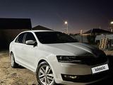 Skoda Rapid 2018 года за 6 000 000 тг. в Атырау