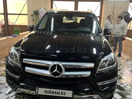 Mercedes-Benz GL 400 2015 года за 19 700 000 тг. в Алматы – фото 2