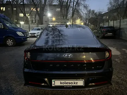 Hyundai Sonata 2019 года за 12 000 000 тг. в Алматы – фото 8