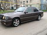 Mercedes-Benz E 230 1991 года за 1 450 000 тг. в Алматы – фото 3