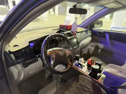 Toyota Highlander 2011 года за 9 450 000 тг. в Усть-Каменогорск – фото 4