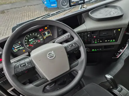 Volvo  FH 2015 года за 32 000 000 тг. в Алматы – фото 19
