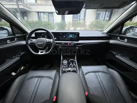 Kia K5 2023 года за 16 200 000 тг. в Алматы – фото 13