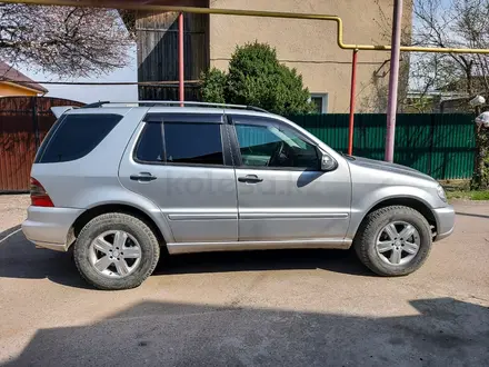 Mercedes-Benz ML 400 2004 года за 5 000 000 тг. в Алматы – фото 15