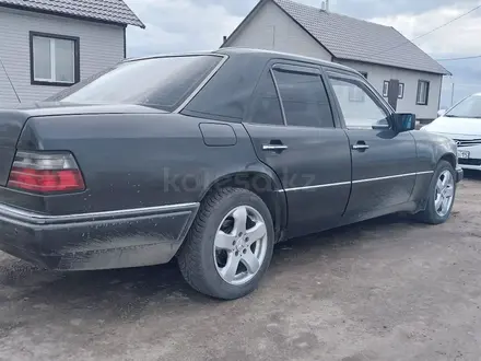 Mercedes-Benz E 280 1995 года за 2 700 000 тг. в Петропавловск – фото 12