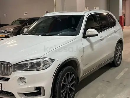 BMW X5 2018 года за 21 600 000 тг. в Алматы – фото 2