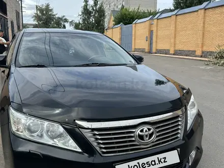 Toyota Camry 2013 года за 11 000 000 тг. в Павлодар – фото 2