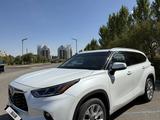 Toyota Highlander 2023 года за 26 500 000 тг. в Астана
