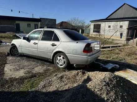 Mercedes-Benz C 220 1994 года за 700 000 тг. в Есик – фото 4