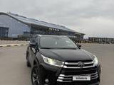 Toyota Highlander 2018 года за 17 500 000 тг. в Шымкент – фото 2