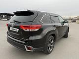 Toyota Highlander 2018 года за 17 500 000 тг. в Шымкент – фото 4