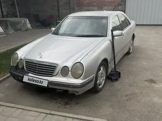 Mercedes-Benz E 320