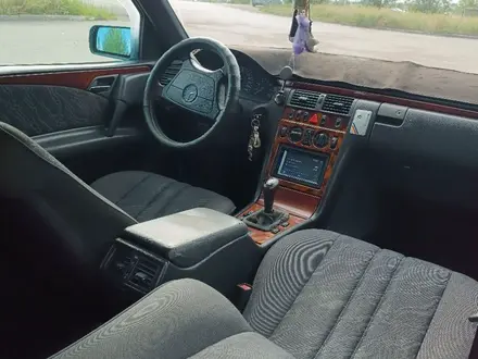 Mercedes-Benz E 200 1995 года за 2 300 000 тг. в Караганда – фото 6