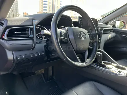 Toyota Camry 2022 года за 17 500 000 тг. в Астана – фото 16