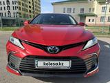 Toyota Camry 2022 года за 17 500 000 тг. в Астана – фото 4