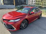 Toyota Camry 2022 года за 17 500 000 тг. в Астана – фото 3